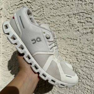 ❌SOLD❌Men's 8.5 oncloud running shoes